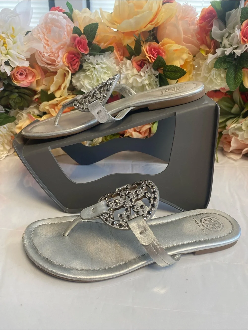 Tory Burch Miller Embellished Crystal Logo Metallic Silver Sandals Size 6M